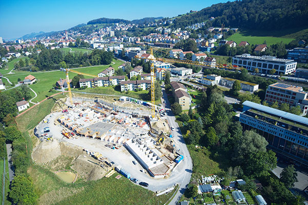 Grosses Uebersichtsbild der Grossbaustelle Wohnanlage Waldacker St. Gallen